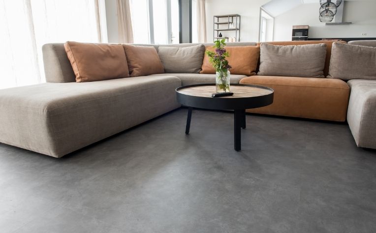 مشمع مقابل الفينيل